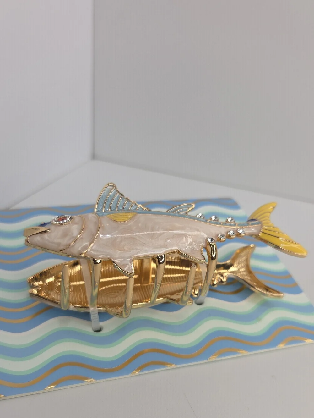 🐟▪️Piper K ▪️ Blue, Yellow & Pearl Fish Hair Metal Claw Clip